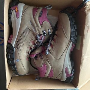 VASQUE Talus Trek UltraDry Hiking Boots SZ 7